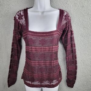 Alluring purple lacy top S bodice lining and flattering neckline Whimsigoth
